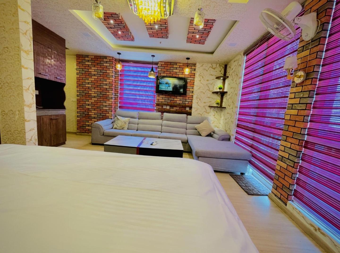 Dolphin Inn & Suites Manhattan Λάκναου Εξωτερικό φωτογραφία