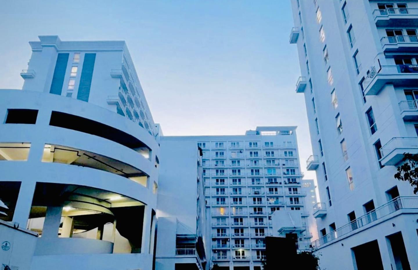 Dolphin Inn & Suites Manhattan Λάκναου Εξωτερικό φωτογραφία